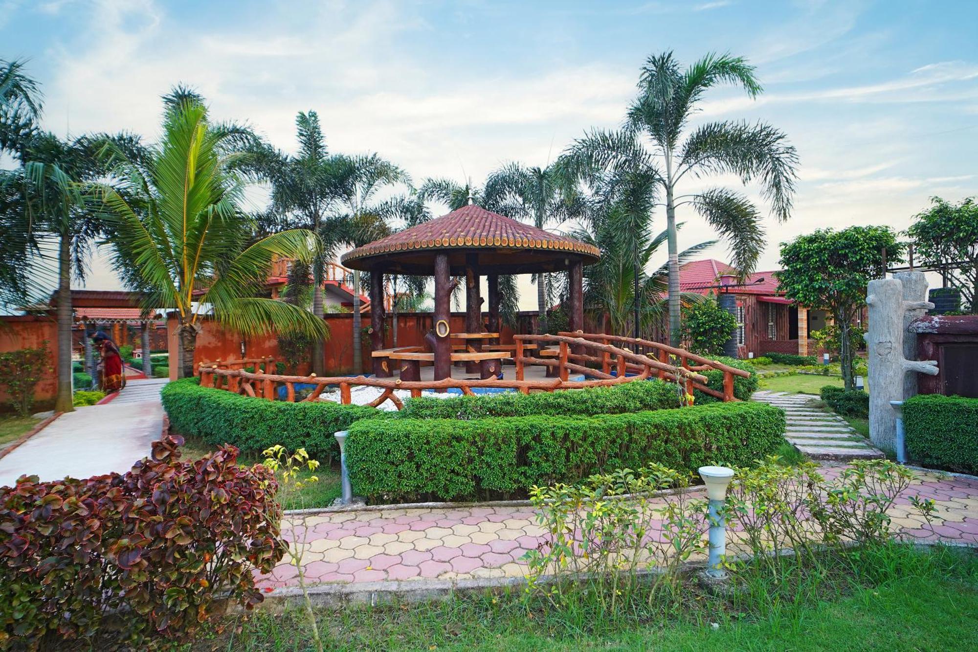 Gharana Resort !! Best Family Resort Near Kolkata With Swimming Pool !! Singur エクステリア 写真